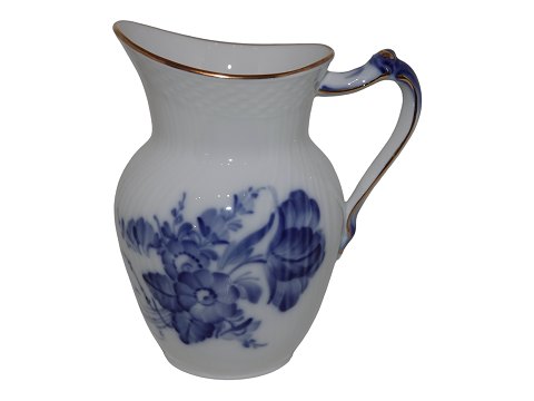 Blue Flower Curved with gold edge
Large creamer