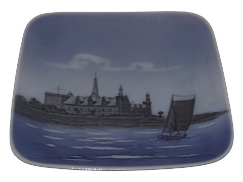 Royal Copenhagen 
Square dish - Kronborg Castle