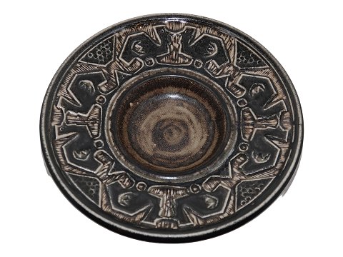 Royal Copenhagen art pottery
Black bowl from 1967