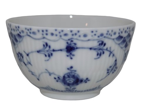 Blue Fluted Half Lace
Small round bowl