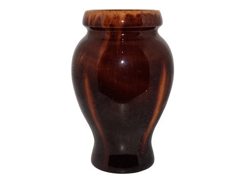 Michael Andersen art pottery
Early brown vase
