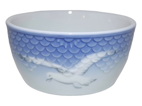 Seagull Thick Porcelain without gold edge
Small bowl 10.1 cm.