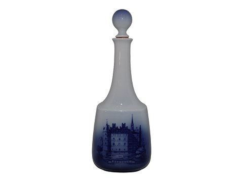 Royal Copenhagen 
Decanter with Egeskov Castle