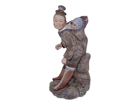 Large Dahl Jensen figurine
Woman from Greenland with child