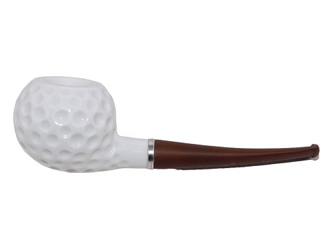 Royal Copenhagen
White pipe