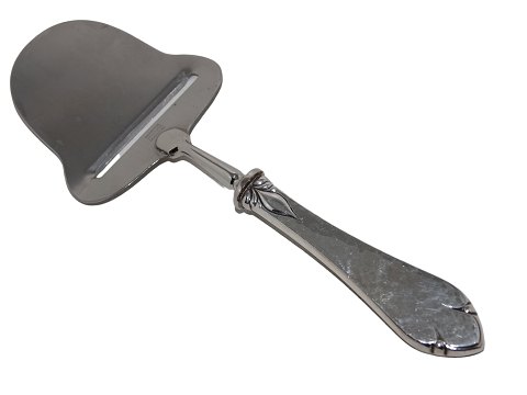 Freja
Cheese sliver 21.2 cm.