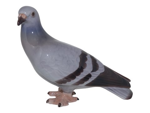 Large Bing & Grondahl figurine
Dove
