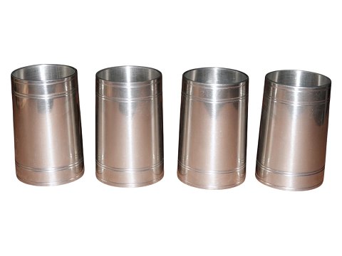 Just Andersen pewter
Small vase / shot glass