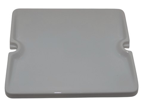 Royal Copenhagen
Hvidt skilt til ophæng 15,1 x 12,6 cm.