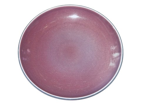 Bing & Grondahl art porcelain
Large purple dish by Ebbe Sadolin