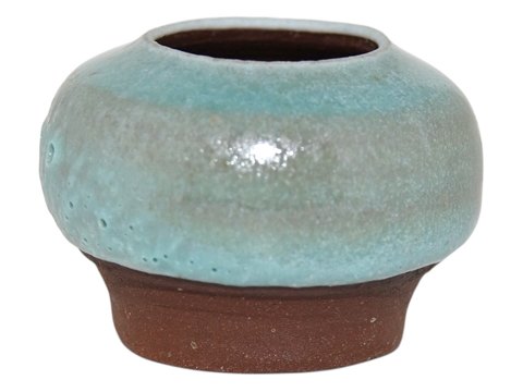 Christian Poulsen art pottery
Miniature vase - glaze test piece