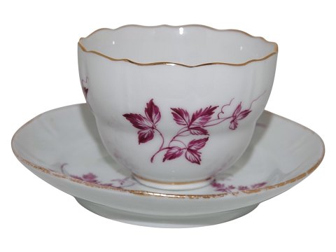 Royal Copenhagen 
Kaffekop med purpur dekoration fra 1890