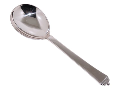 Georg Jensen Pyramid sterling silver
Large serving spoon 20.1 cm.