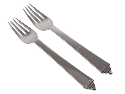 Georg Jensen Pyramid sterling silver
Dinner fork 18.0 cm.