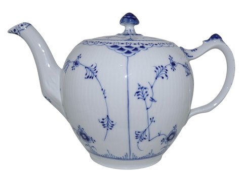 Blue Fluted Half Lace
Teapot