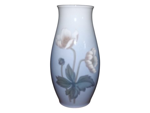 Bing & Grøndahl
Vase med hvide Høstanemoner
