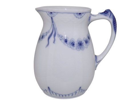 Empire 
Milk pitcher 13.5 cm.