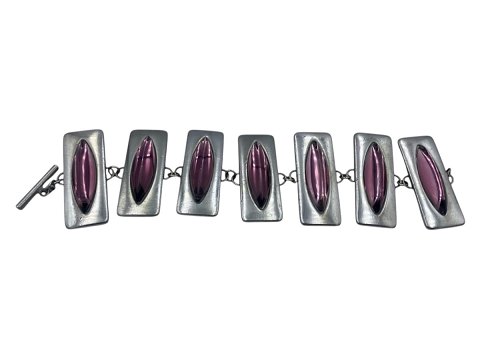 Jørgen Jensen Pewter
Extra wide bracelet with purple glass stone