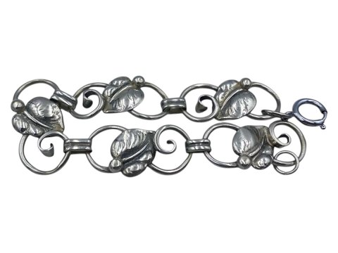 Silver
Bracelet with leaves from 1940-1960