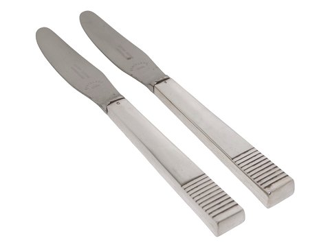 Georg Jensen Relief
Middagskniv 21,4 cm.