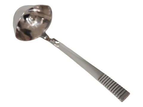 Georg Jensen Parallel 
Small gravy spoon 15.5 cm.