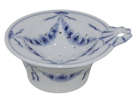 Empire Tea strainer with bowl