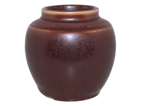 Bing & Grøndahl keramikLille vase med rødbrun glasur