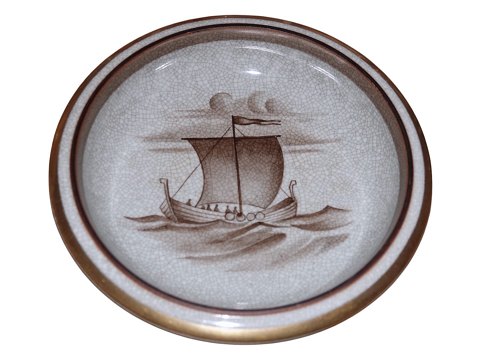 Royal CopenhagenCraquele dish with vikingboat
