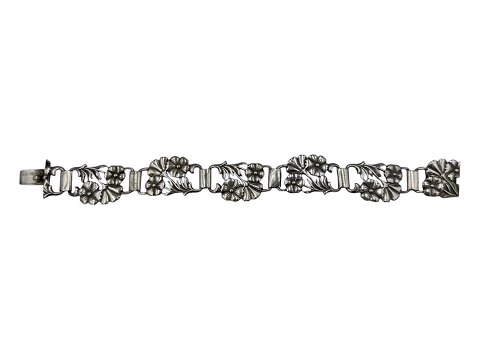 SilverBracelet with flowers from 1940-1960
