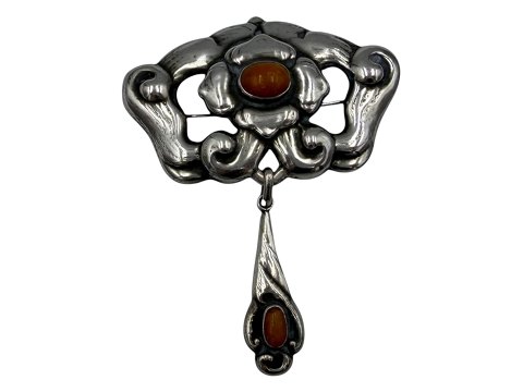 William Fuglede sølvStor Art Nouveau broche med rav fra ca. 1907-1920