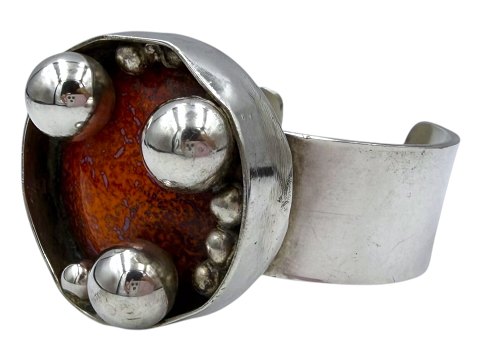 Jacob HullBangle with large orange center from 1960-1970