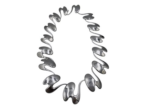 Dansk sterling sølvModerne og bred halskæde fra ca. 1970-1980