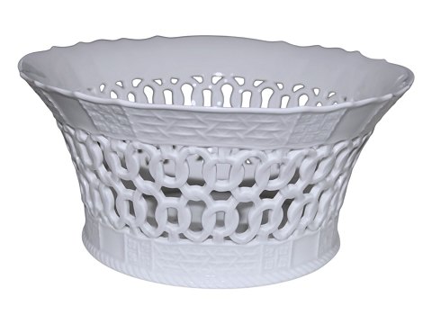 Royal CopenhagenWhite round fruit bowl with Juliane Marie stamp