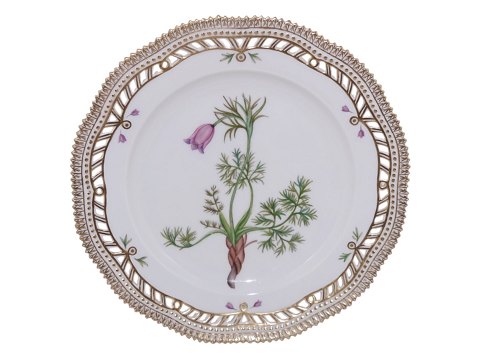 Flora DanicaFrokosttallerken med gennembrudt kant 22,5 cm. #3554