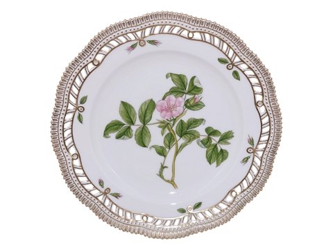 Flora DanicaMiddagstallerken med gennembrudt kant 25,5 cm.