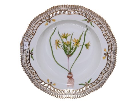 Flora DanicaDyb suppetallerken med gennembrudt kant 24 cm.