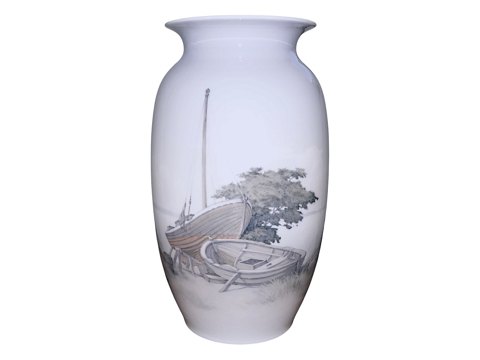 Royal CopenhagenLarge unique floor vase with sailboats by Richard Bøcher, 1930