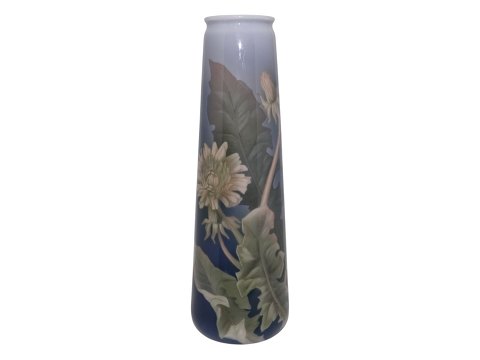 Bing & GrøndahlArt Nouveau vase with dandelions, 1902–1914