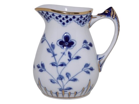 Butterfly Dickens with gold edgeCreamer