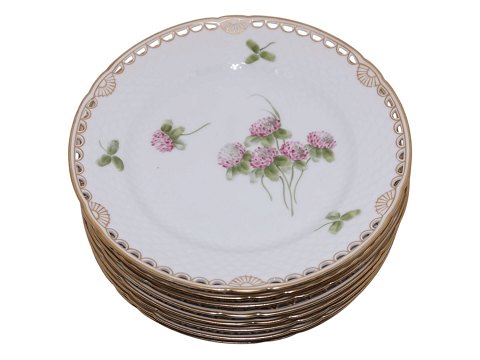 CloverSalad plate with full lace border 19 cm.