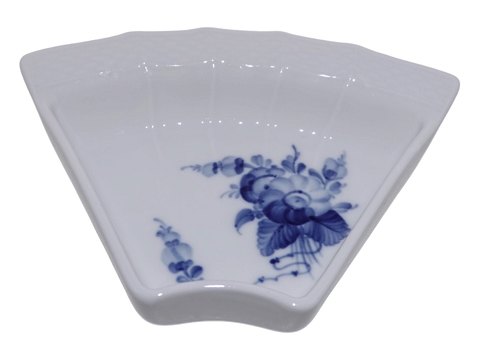 Blue Flower CurvedDish for lazy Susan