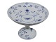 Butterfly
Cake stand from 1915-1948