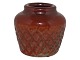 Royal Copenhagen keramik
Miniaturevase med rød glasur - farveprøve