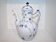 Blue Fluted Plain
Coffee pot