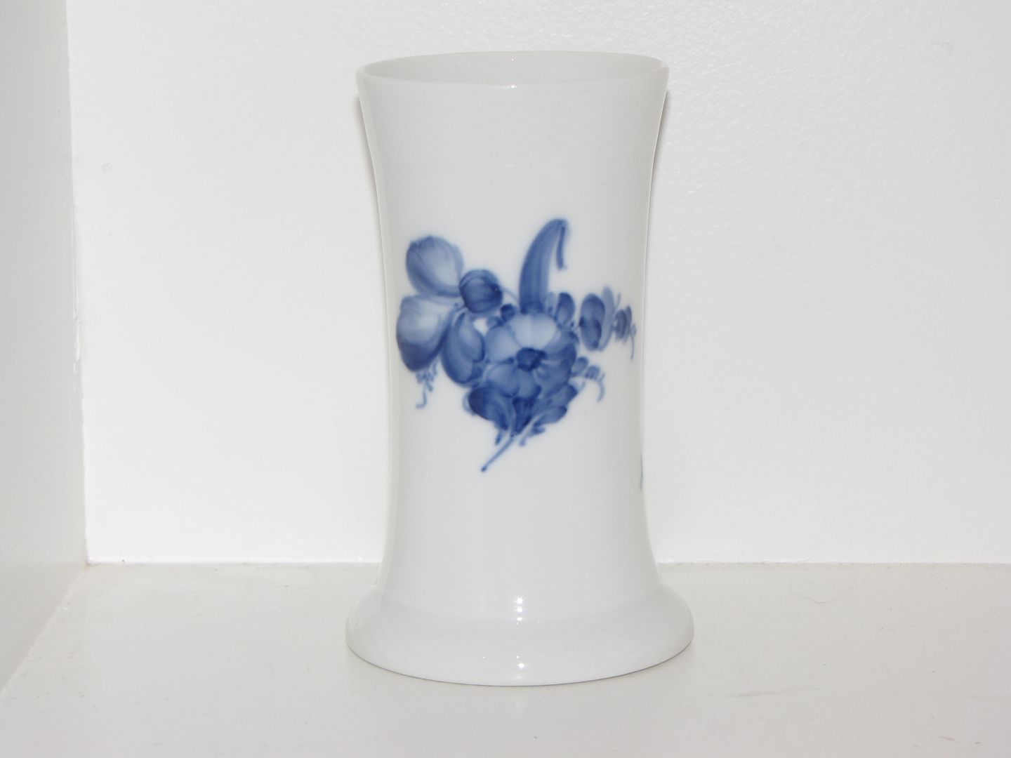 Antik K - Blue Flower Braided * * Rare small celery vase from 1923-192