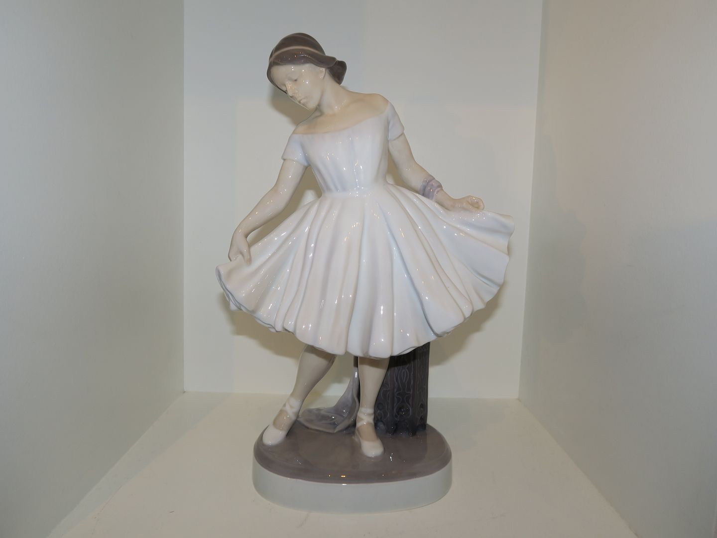 Antik K - Royal Copenhagen * Stor Art Nouveau figur - Ballerina fra