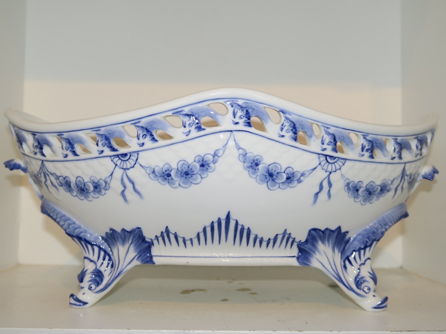 Antik K Empire Stor Jardiniere Til Blomster antik-k-empire-stor-jardiniere-til-blomster